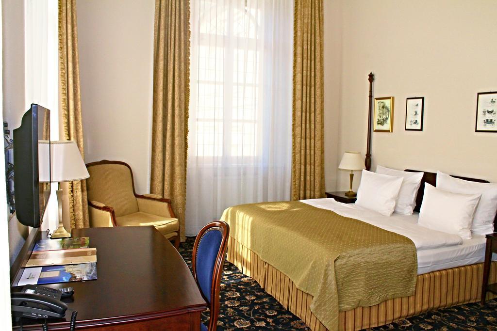 Gourmet Hotel Villa Patriot Mariánské Lázně Rom bilde