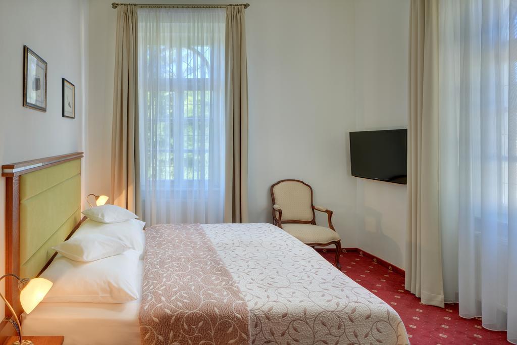 Gourmet Hotel Villa Patriot Mariánské Lázně Eksteriør bilde
